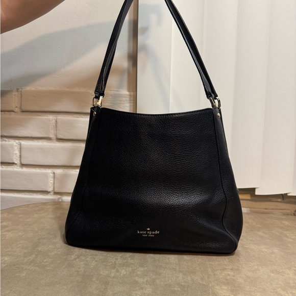 kate spade Handbags - KATE SPADE NEW YORK LEILA LEATHER MEDIUM TOTE SHOULDER BAG